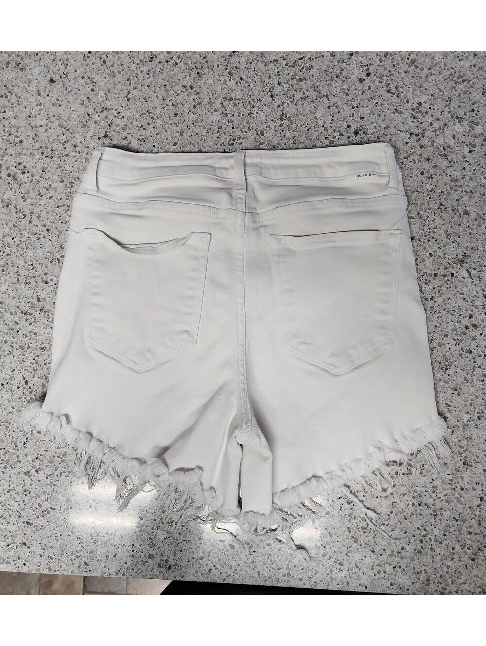 Shorts - Picture 3 of 9